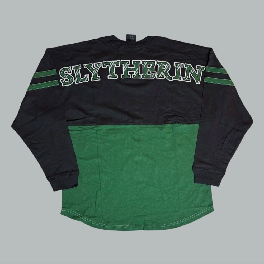 Universal Studios Wizarding World Harry Potter SLYTHERIN Spirit Jersey - Large